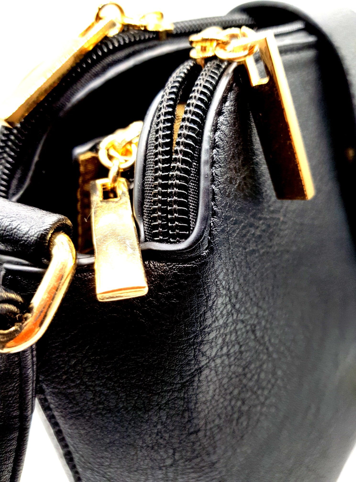 'Statement' Cross Body Messenger Handbag Black